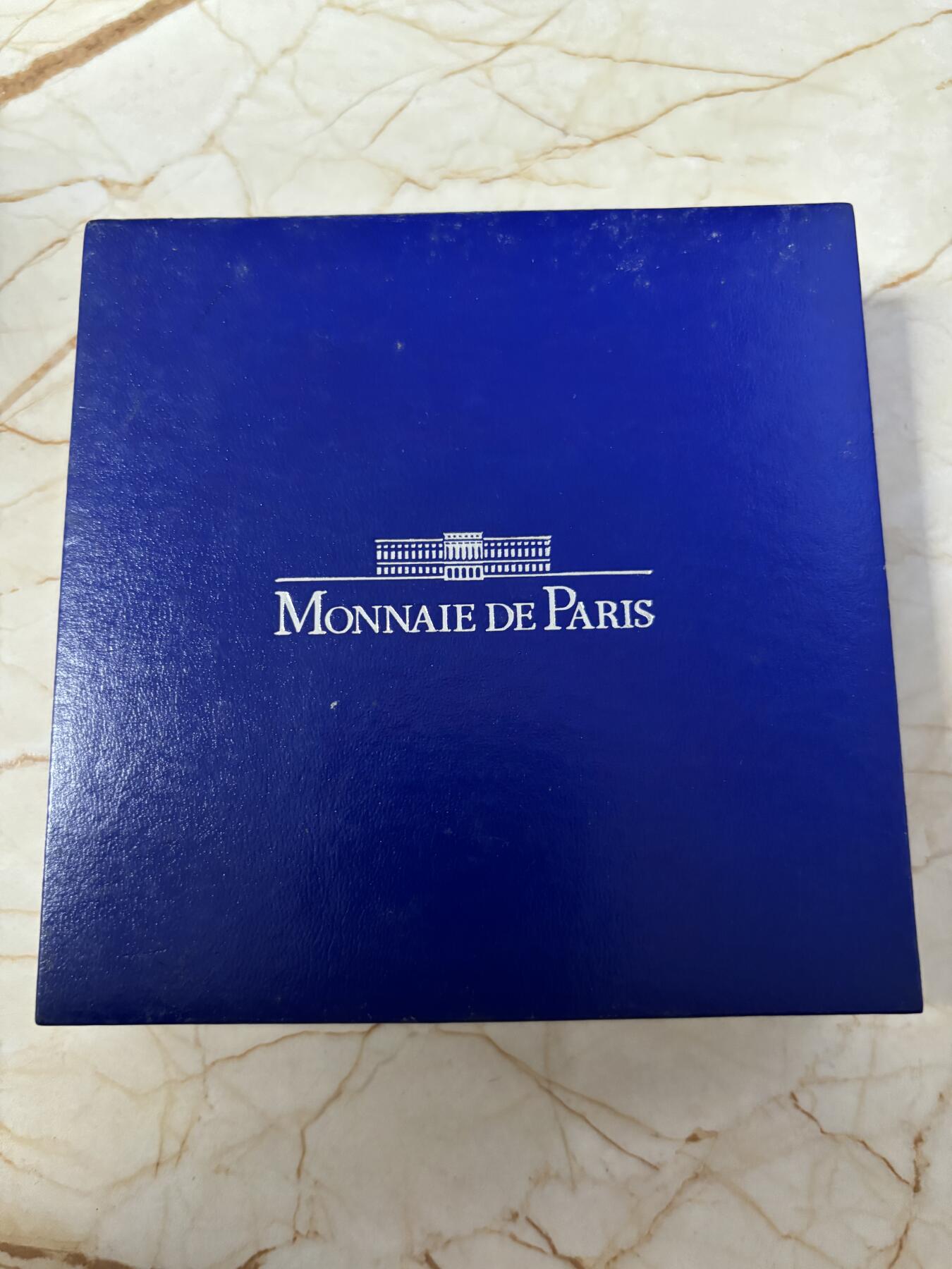 第186期拍卖 法国2008年欧盟轮值主席国5盎司加厚精制纪念银币，950银，发行500枚，没有塑料盒，有瑕疵