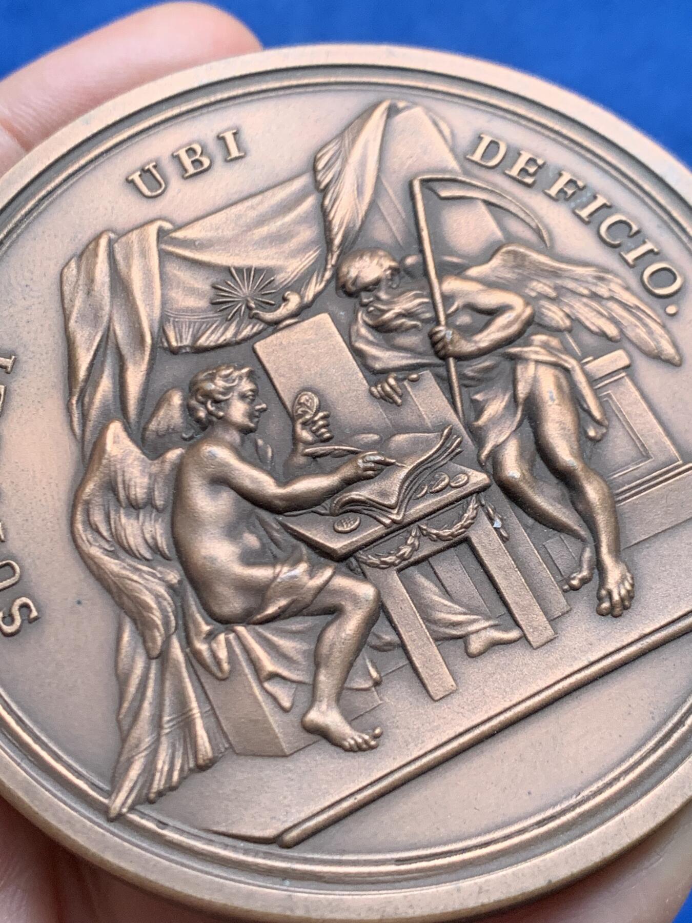 《竞宝斋》第447场 周日，周一，2场连拍 （全场包邮） 德国卡尔斯学院艺术与科学学院奖大铜章 铸造年代不详直径70.6mm 重量175.6g。