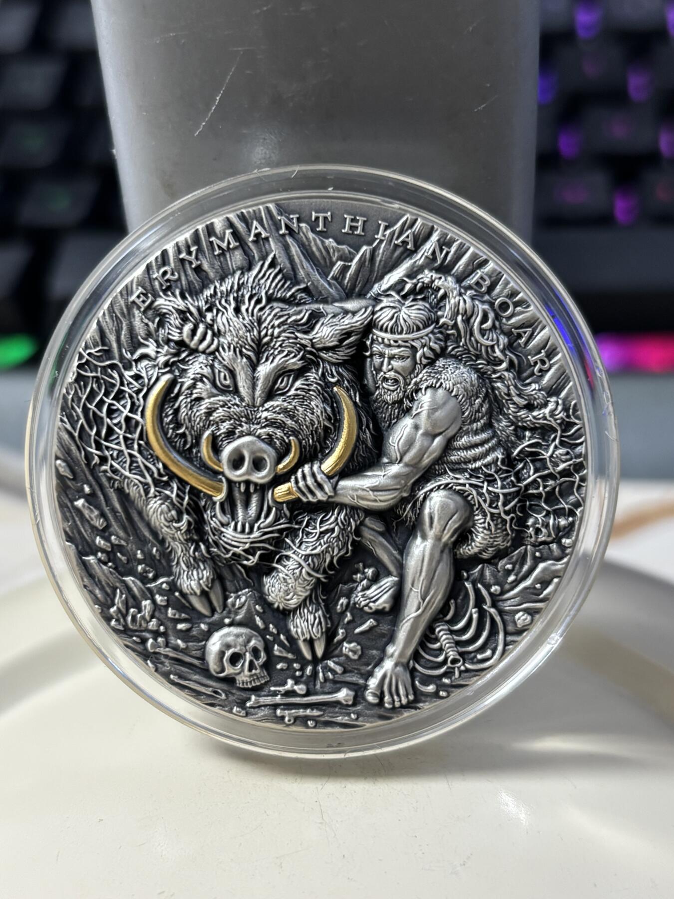 第186期拍卖 纽埃2020年大力神活捉野猪2盎司纪念银币，999银，发行量500枚