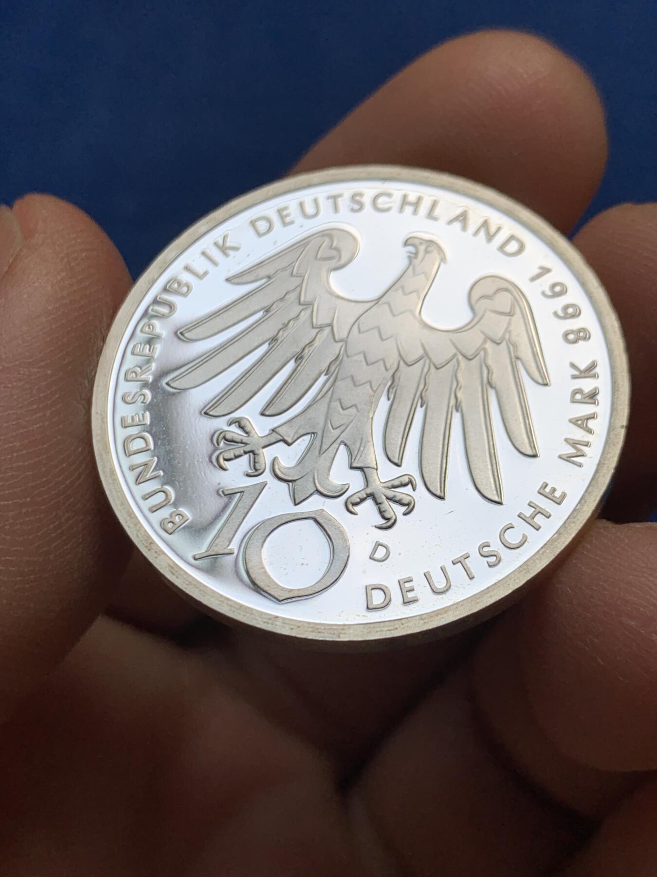 《竞宝斋》第447场 周日，周一，2场连拍 （全场包邮） 德国1998年女音乐家“希德嘉·冯宾根”诞辰900年10马克精制银币（15.5克 925银）