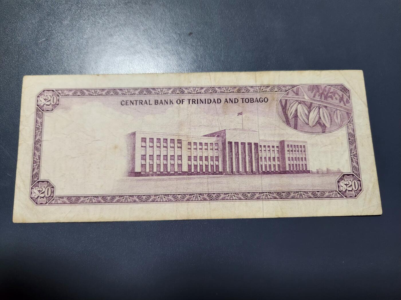 12月13号晚上8点 外国纸币自动截拍第72场 特立尼达和多巴哥 1964年20元 1977年发行 稀少