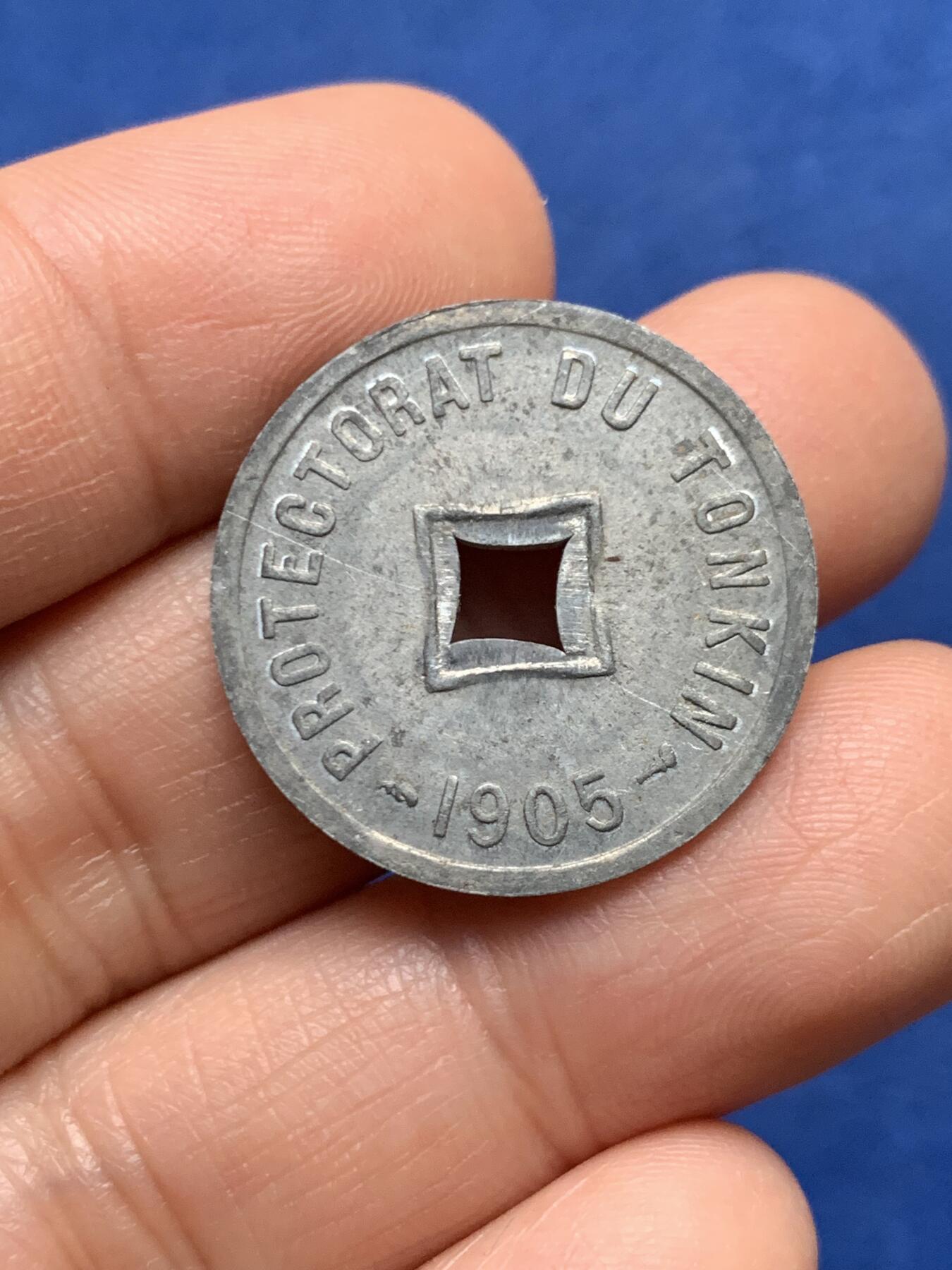 《竞宝斋》第447场 周日，周一，2场连拍 （全场包邮） 两枚一组 法属安南1905年六百分之一锌币 世界上面值最小的硬币