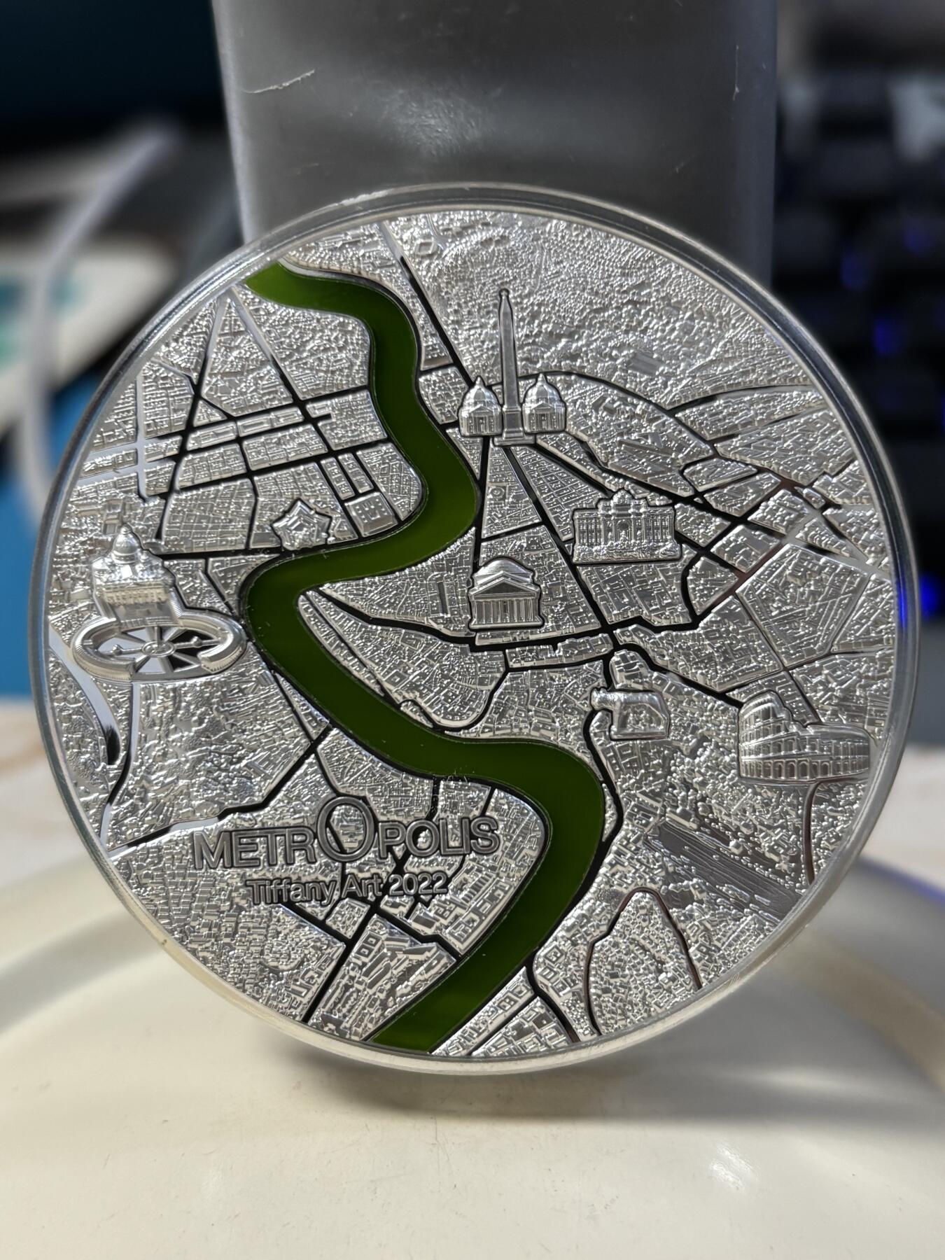 第186期拍卖 帕劳2022年蒂凡尼系列罗马街景3盎司镶嵌玻璃纪念银币，3盎司，999银，发行999枚，