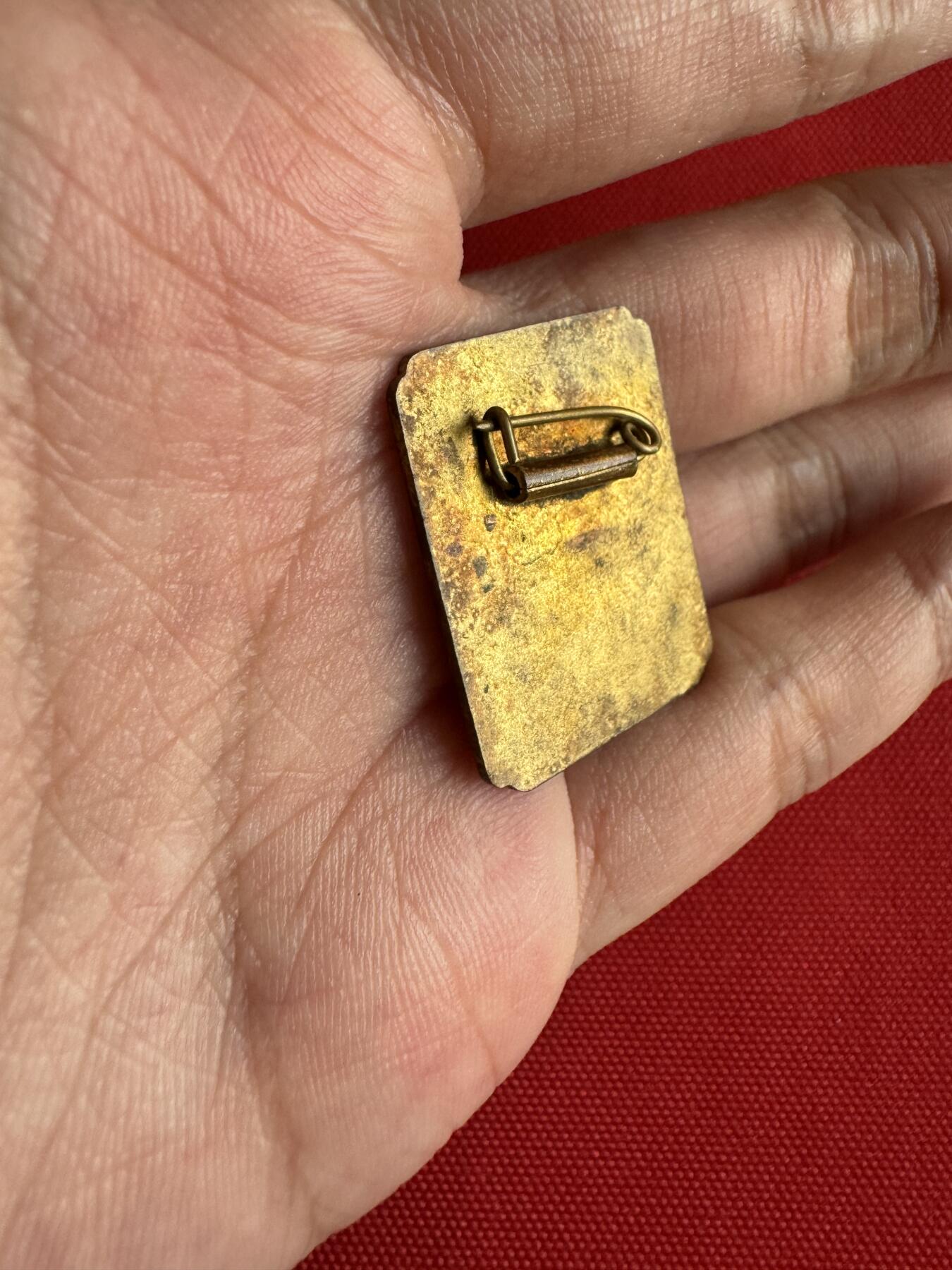 五哥徽章群   14号周日晚上八点4群联拍 铜章