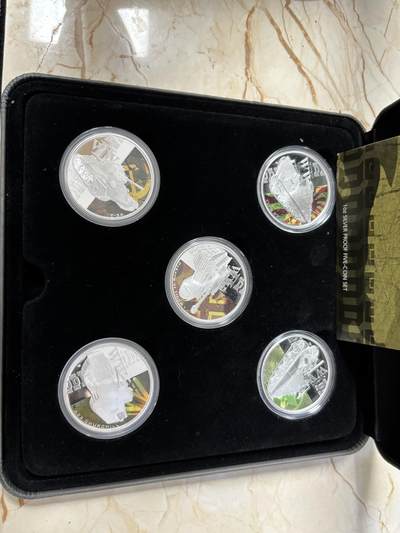 第186期拍卖 - 图瓦卢2010年二战主战坦克1盎司彩色纪念银币5枚套，999银，1盎司*5，发行1500套