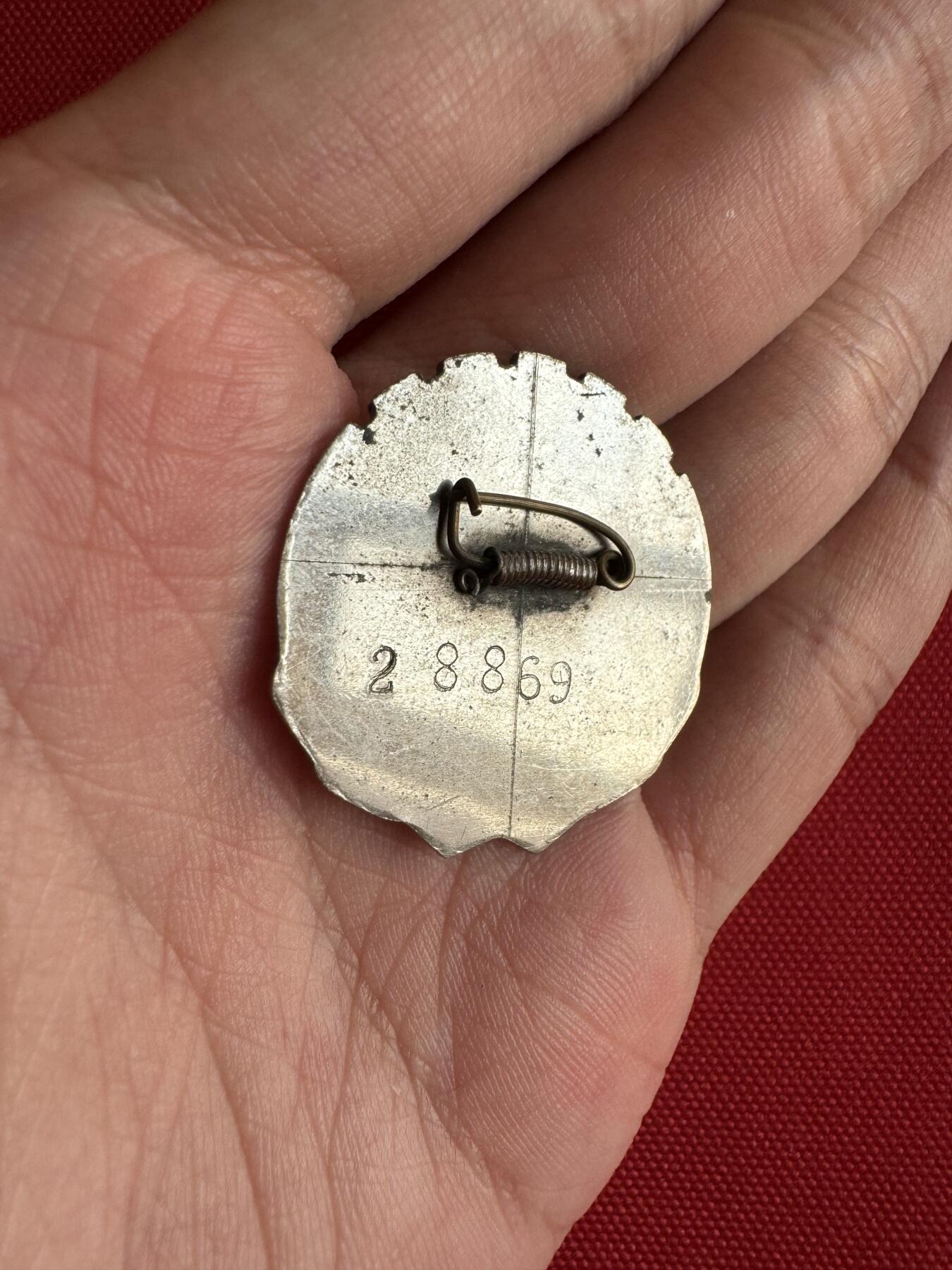 五哥徽章群   14号周日晚上八点4群联拍 铜章