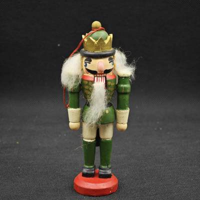 【淘币小摊】限时拍第八百三十拍  散币纸币邮票场  满百包邮可预留两周  周一统一发货  -  木质玩偶高13cm