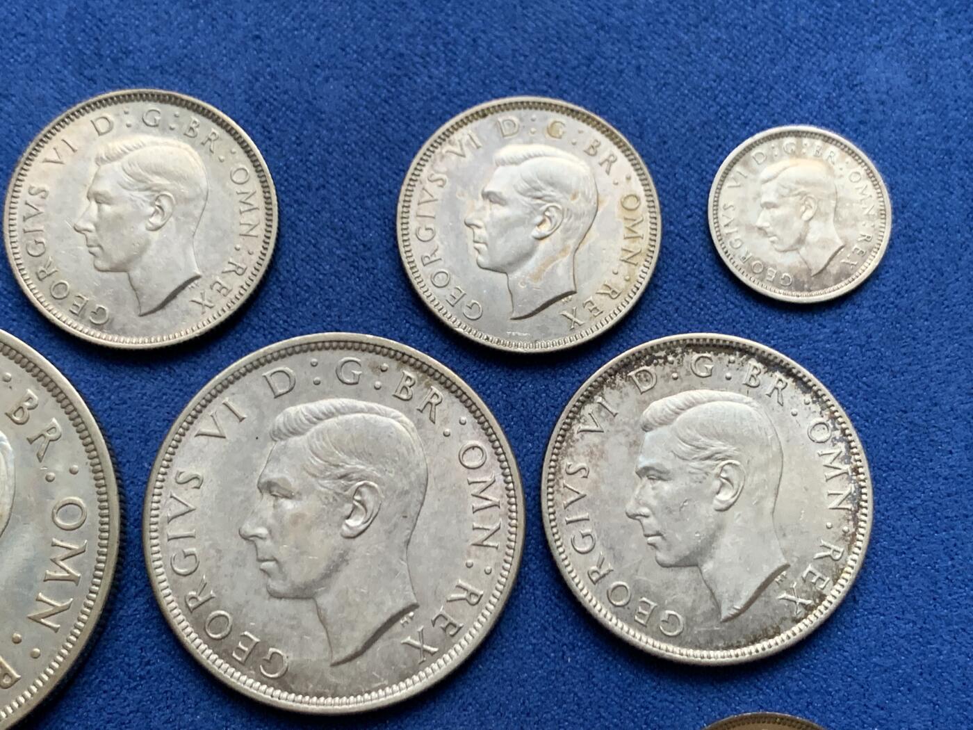 《竞宝斋》第447场 周日，周一，2场连拍 （全场包邮） 1937年乔治六世登基首发套币11枚装 7银4铜 细节见图