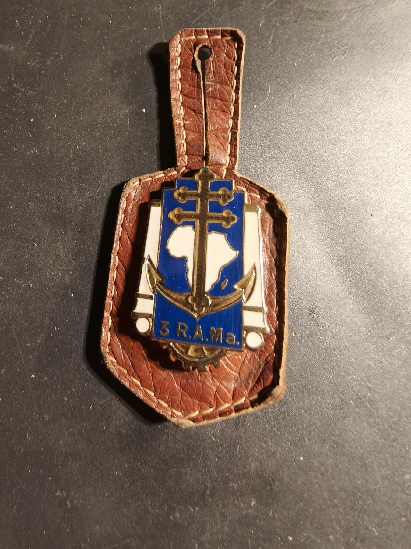 老王徽章第169期 法国海军陆战队第3炮兵团证章