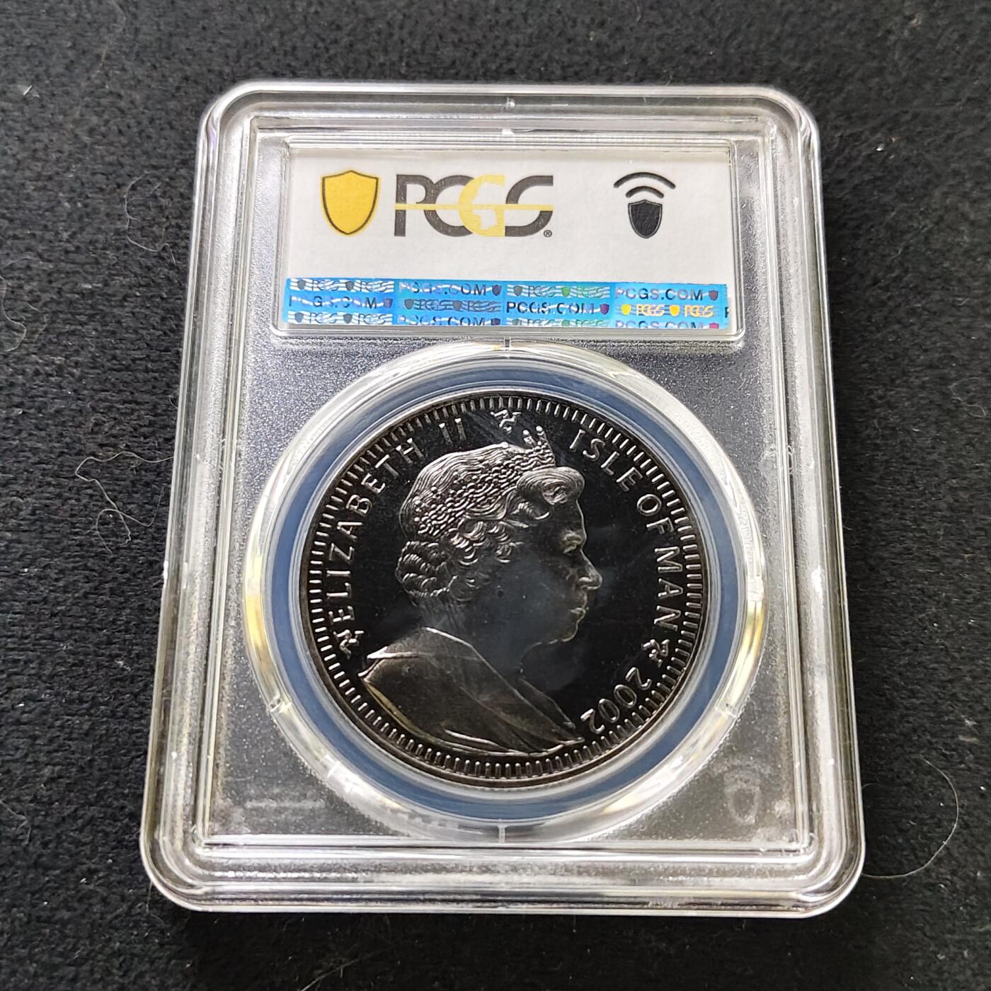 【全场包邮】纯粹捡漏拍487场（免费代拍第24场） 【收藏级·亚军分】马恩岛2002年1克朗女王母亲伊丽莎白皇太后重要时刻系列爱马克朗型纪念币-PCGS MS66（更高分仅3枚）