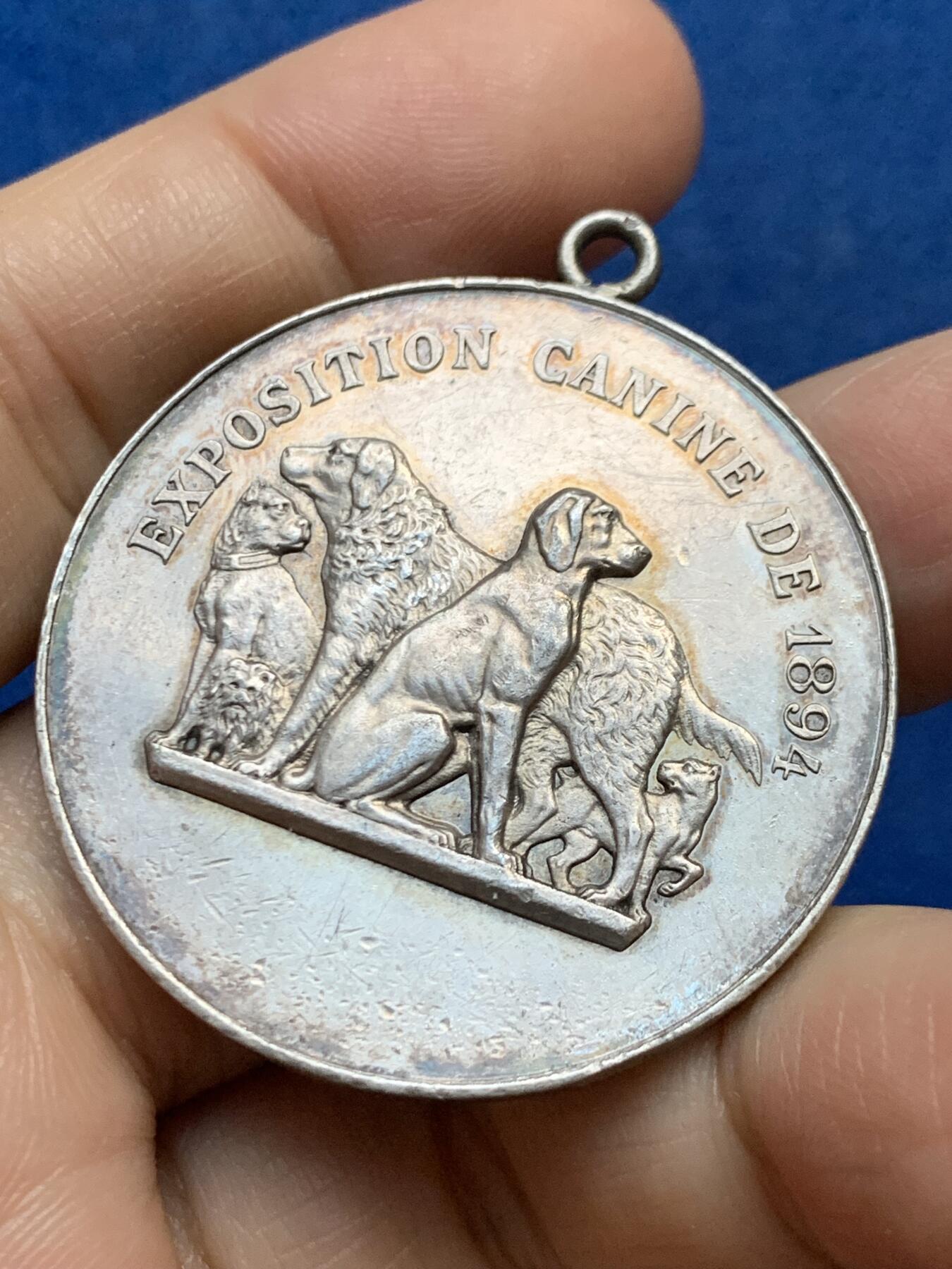 《竞宝斋》第447场 周日，周一，2场连拍 （全场包邮） 法国1894年圣艾蒂安市犬类展览会纪念银章 22.1克 40.5mm 吊环上面有野猪头银标