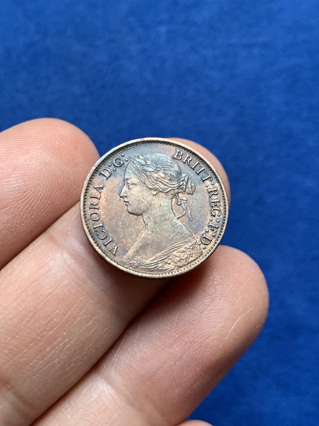 《竞宝斋》第447场 周日，周一，2场连拍 （全场包邮） 英国 1865年 维多利亚 1法新铜币 包浆自然