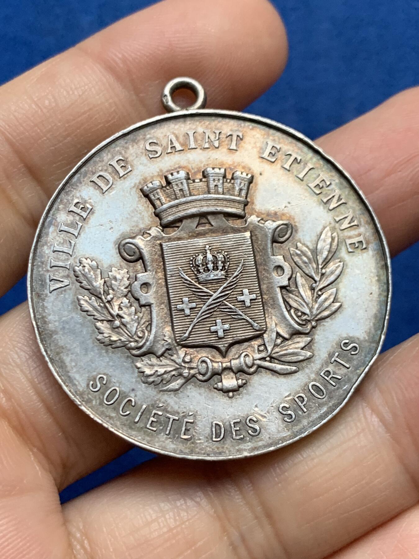 《竞宝斋》第447场 周日，周一，2场连拍 （全场包邮） 法国1894年圣艾蒂安市犬类展览会纪念银章 22.1克 40.5mm 吊环上面有野猪头银标