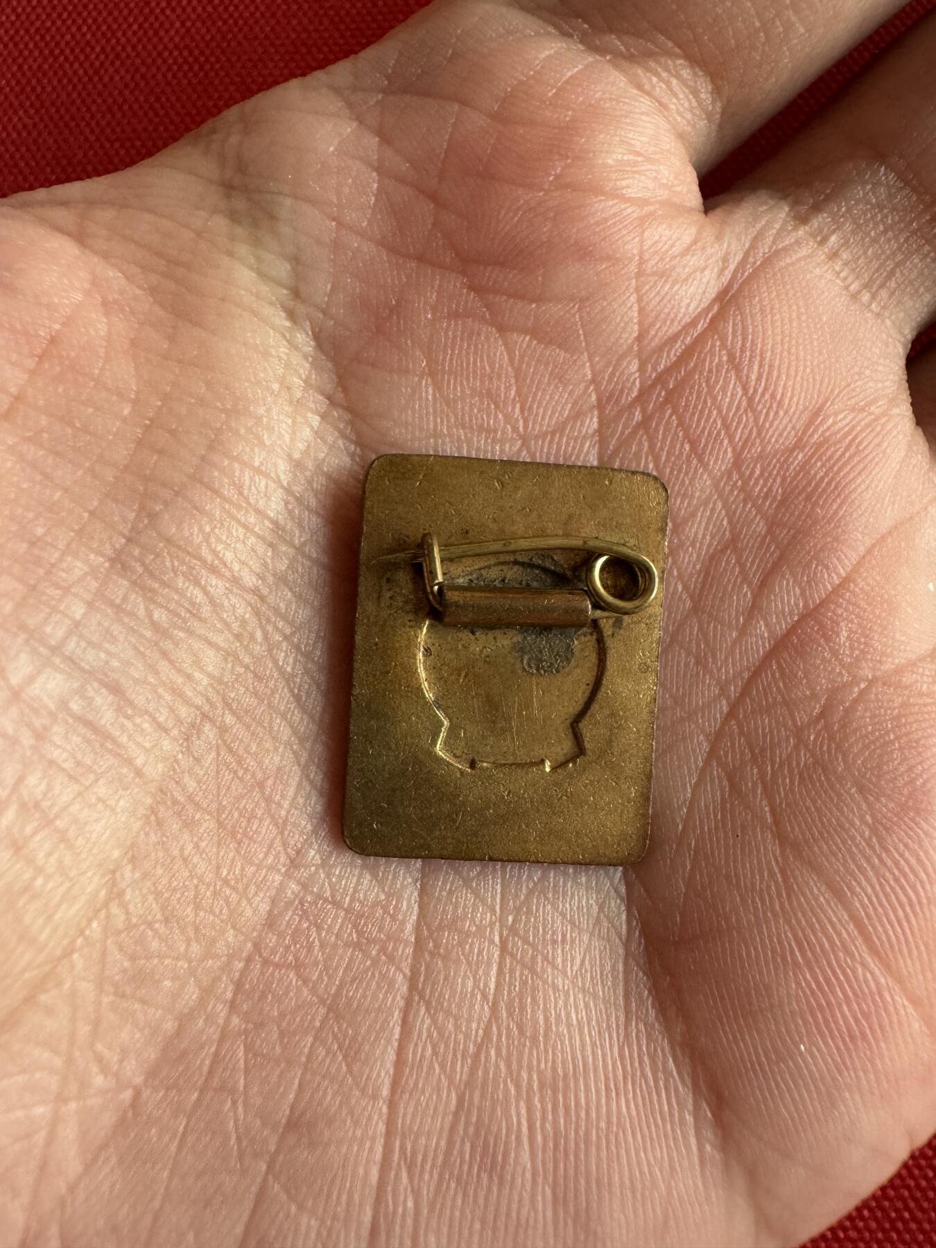 五哥徽章群   14号周日晚上八点4群联拍 铜章