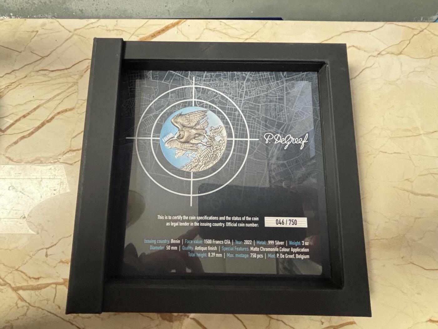 第186期拍卖 贝宁2022年城市猎人系列猎鹰3盎司仿古彩银币，999银，发行750枚