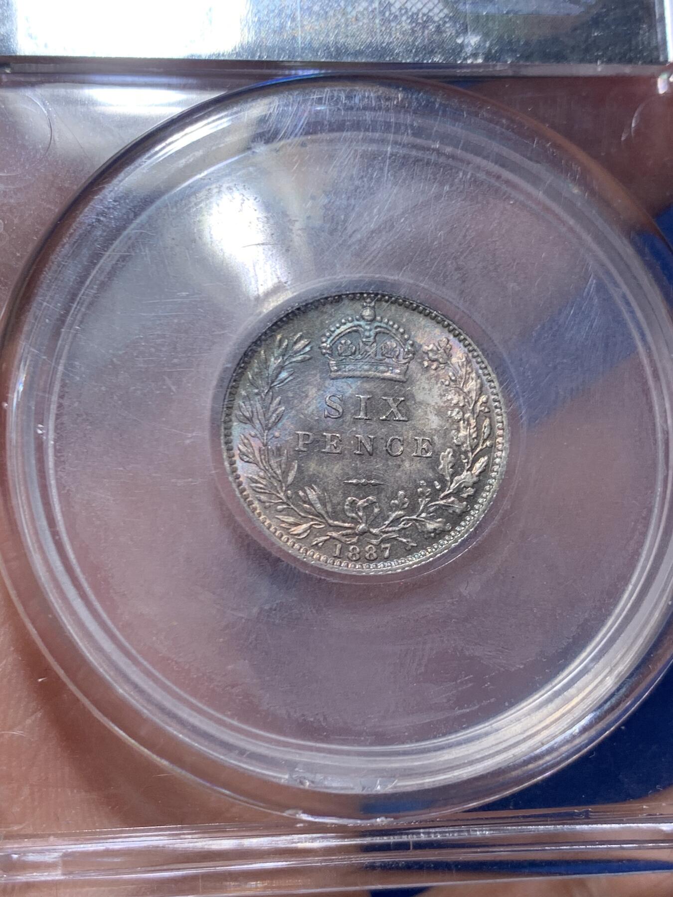 《竞宝斋》第447场 周日，周一，2场连拍 （全场包邮） CGS评级85分（换算N/P盒 约MS64-MS65） 英国 1887年 高冠六便士 英国本土 双面五彩转光