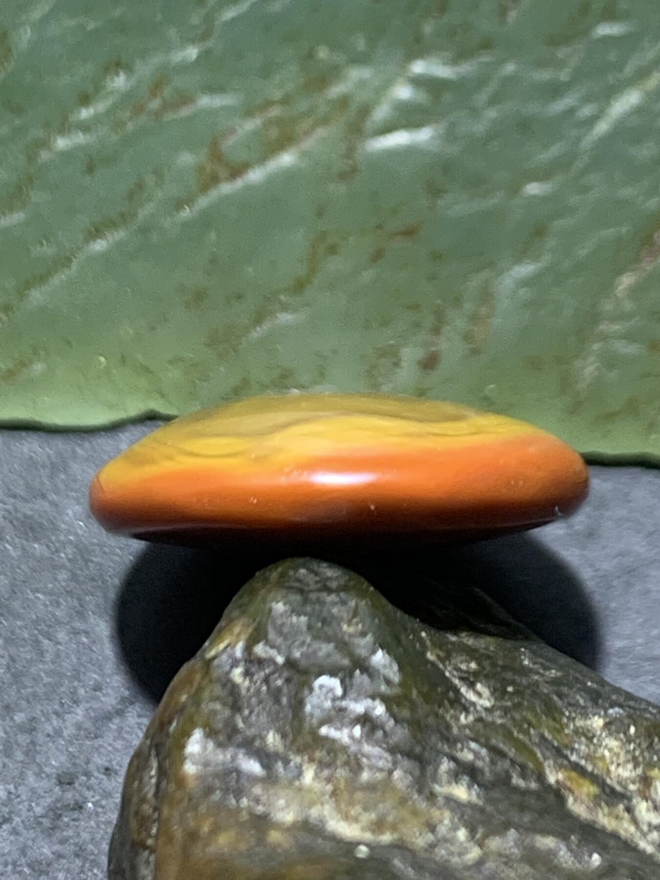 精美红黄双色战国红玛瑙小平安扣一个