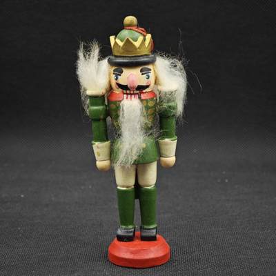 【淘币小摊】限时拍第八百三十拍  散币纸币邮票场  满百包邮可预留两周  周一统一发货  -  木质玩偶高13cm