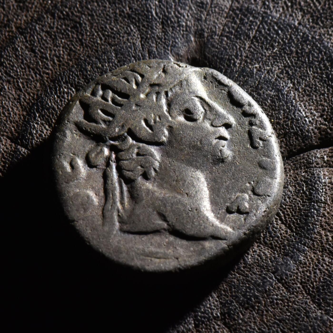 【良泉】【元旦直播场】1月1日晚19.30点开拍！208组西方古代钱币、日本朝鲜花钱 【藏家出品B】13.03克，公元 66-67 年，古罗马帝国，埃及行省【暴君 尼禄】少见芒冠版【奥古斯都（屋大维）】头像 四德拉克马银币，亚历山大港造币厂打制