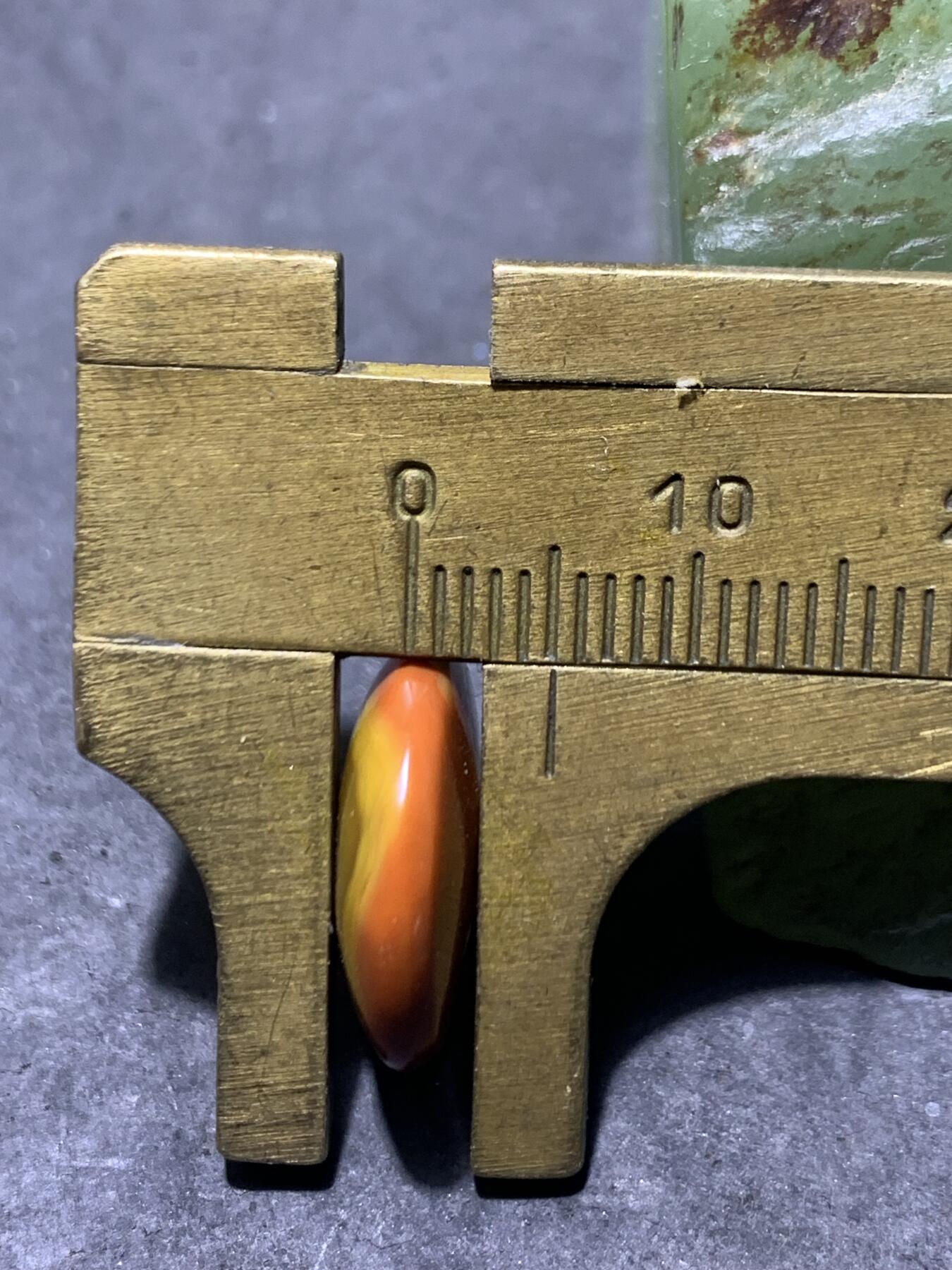 精美红黄双色战国红玛瑙小平安扣一个