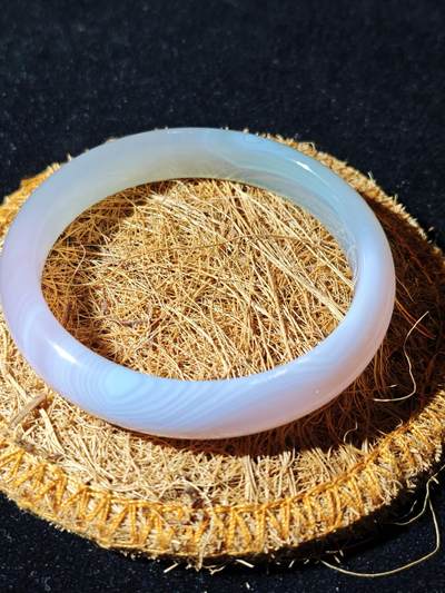 93期回流戒指饰品杂件纪念章丝路钱币专场 - 玛瑙手镯