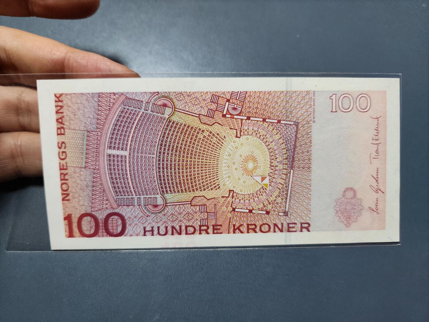 12月13号晚上8点 外国纸币自动截拍第72场 挪威2006年100克朗 音乐家弗拉斯达德 新品