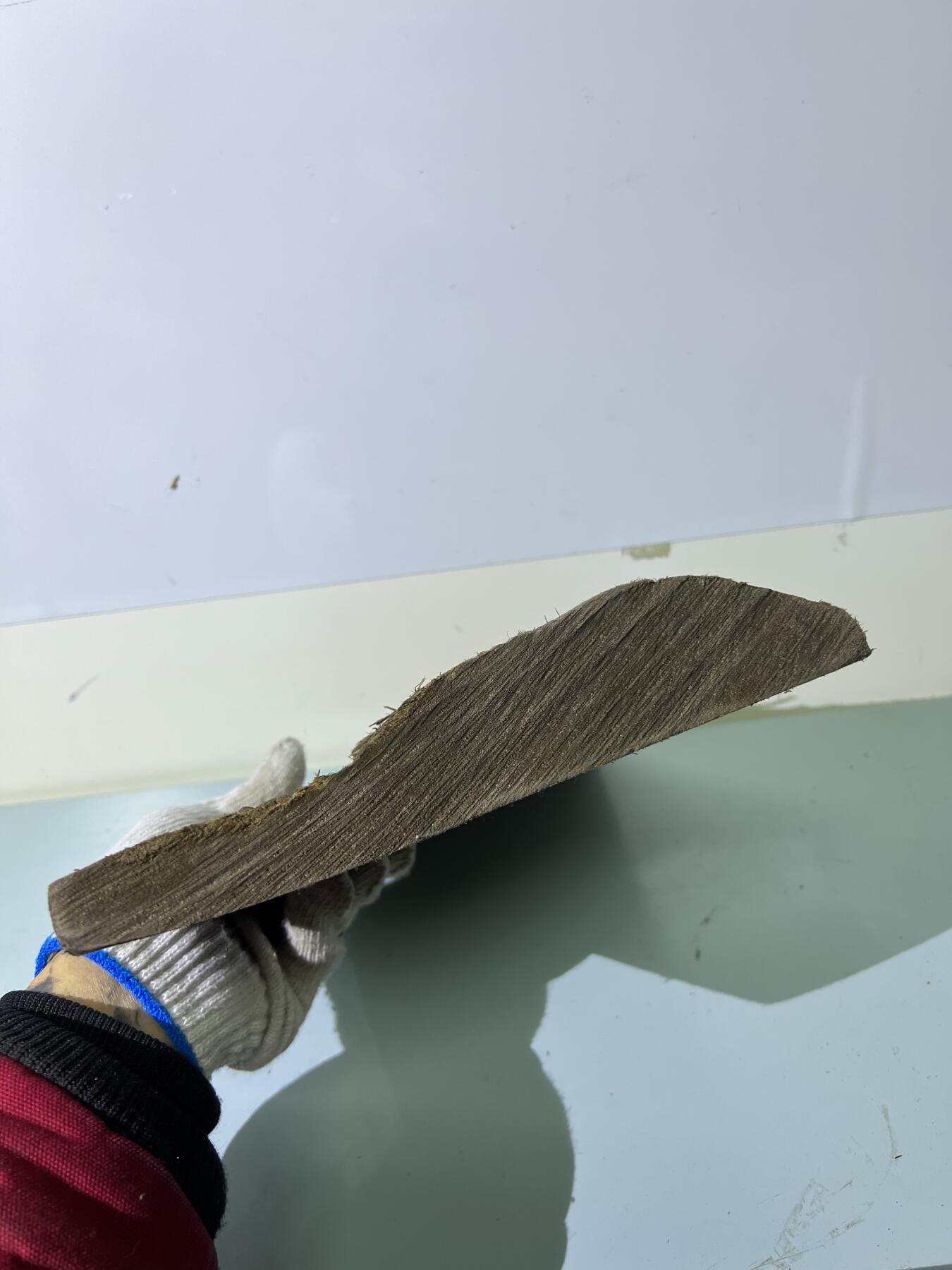 零元拍：B1-3 金丝楠 牌子料  带皮 满金丝 果香满满 尺寸：29/24/17.5/4.6/1CM。