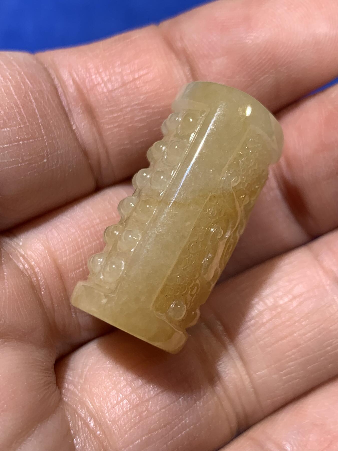 《竞宝斋》第447场 周日，周一，2场连拍 （全场包邮） 天然A货 黄翡吊坠 手牌 勒子 细节见图