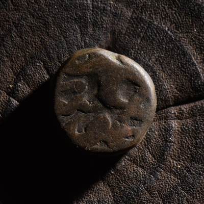 【良泉】【元旦直播场】1月1日晚19.30点开拍！208组西方古代钱币、日本朝鲜花钱 - 13.2克，公元16-17世纪【莫卧儿】半dam大铜币