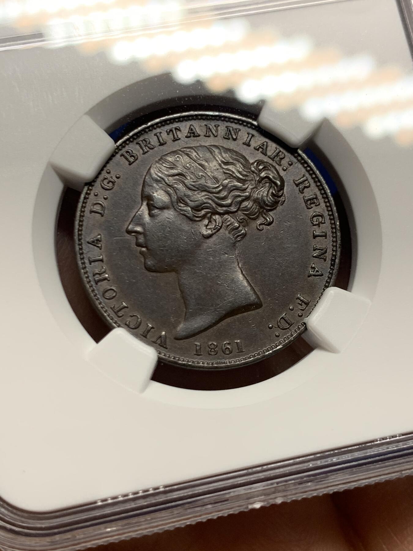 《竞宝斋》第447场 周日，周一，2场连拍 （全场包邮） NGC AU58BN 英属泽西岛1861年1/26先令铜币，后期小维头像，细节良好，巧克力包浆