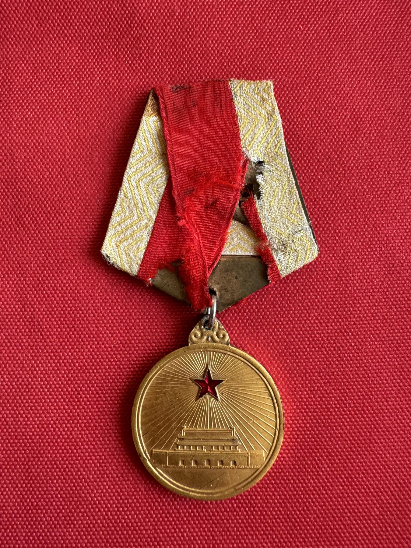 五哥徽章群   14号周日晚上八点4群联拍 铜章