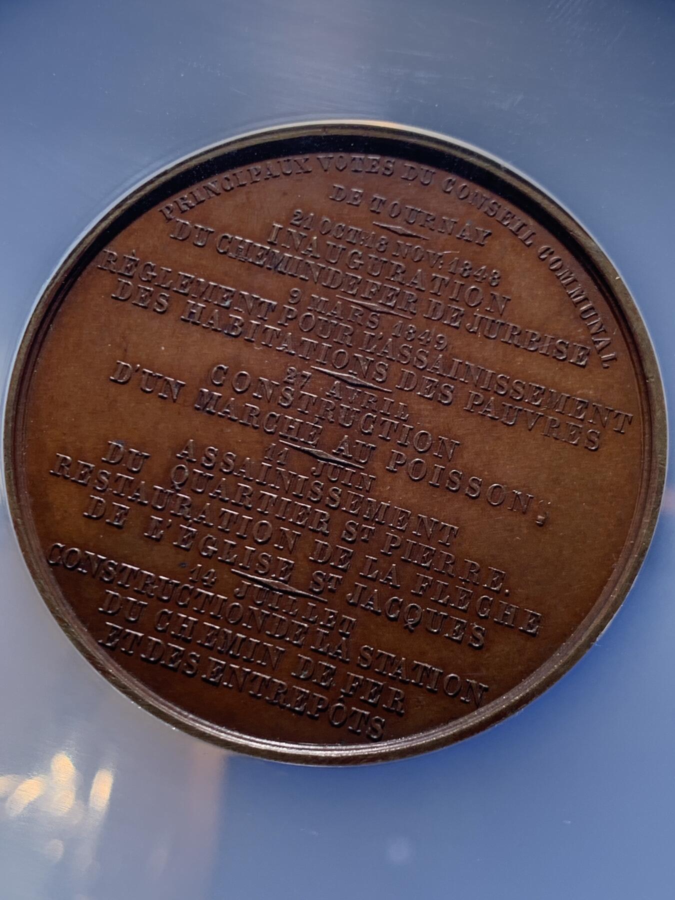 《竞宝斋》第447场 周日，周一，2场连拍 （全场包邮） NGC MS64BN 超高分 比利时图尔奈圣母大教堂铜章，加大盒装。