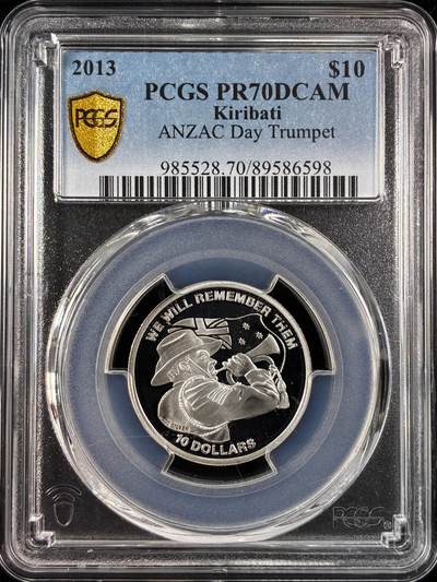 【雨安】【直播拍卖】【世界币章121期-评级币】2025-12-20 周六 19:30 保真 - [评级现代] Kiribati 基里巴斯 10元 2013年 澳新军团日 PCGS-PR70DCAM 精制