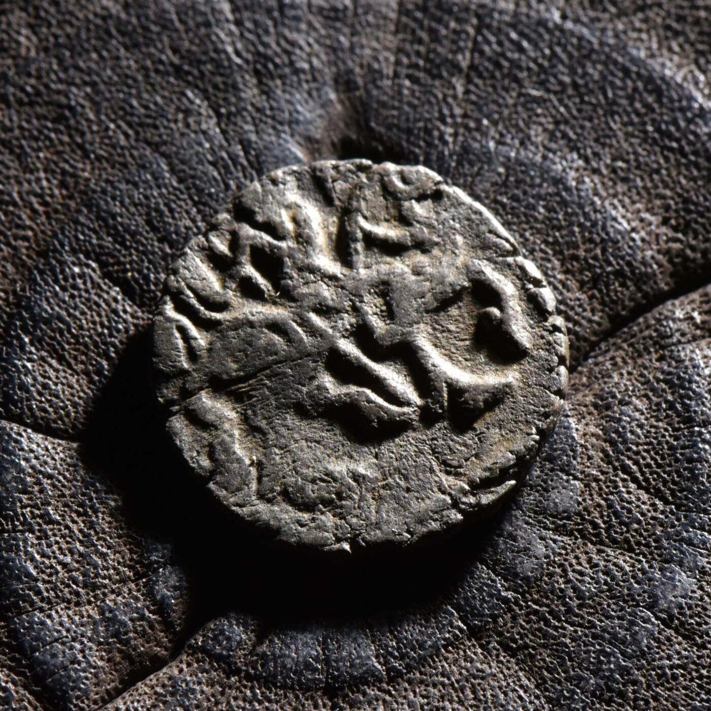 【良泉】【元旦直播场】1月1日晚19.30点开拍！208组西方古代钱币、日本朝鲜花钱 公元850-970年【沙希王朝】萨曼塔·提婆，瘤牛/骑士银币，3.02克