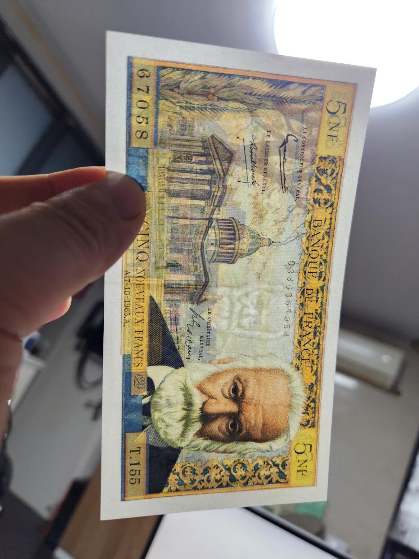 12月13号晚上8点 外国纸币自动截拍第72场 法国1965年5法郎纸币 雨果 AA冠极美品