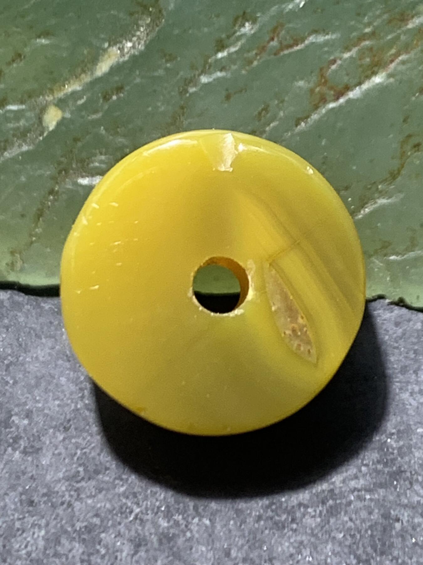 蒙料鸡油黄冻料战国红玛瑙通货小平安扣一个，