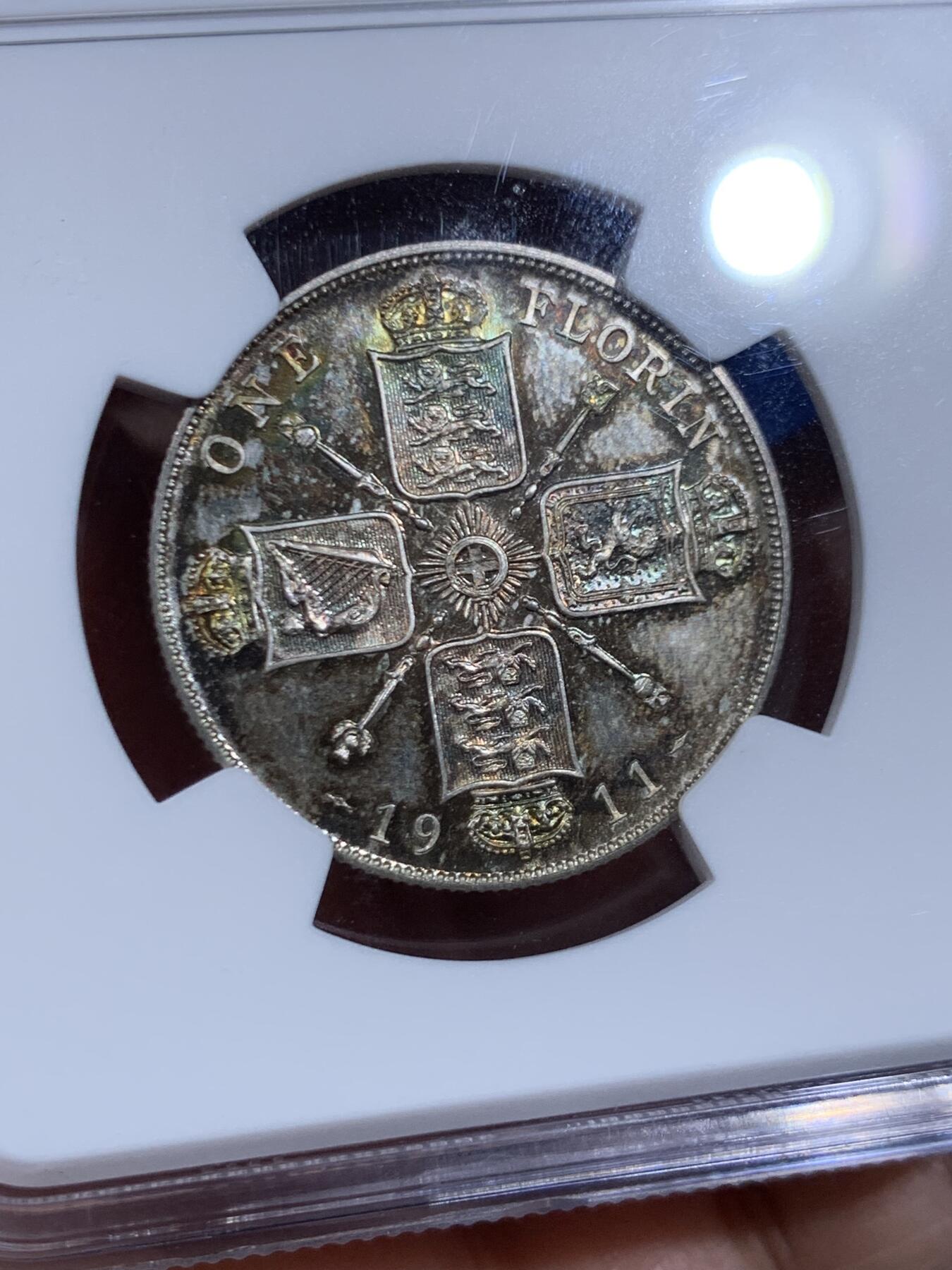 《竞宝斋》第447场 周日，周一，2场连拍 （全场包邮） NGC PF67 英国 1911年 乔治五世精制1弗洛林银币 英系经典品种，镜面效果好，尤其背面，黄绿包浆，少见彩系，非常漂亮