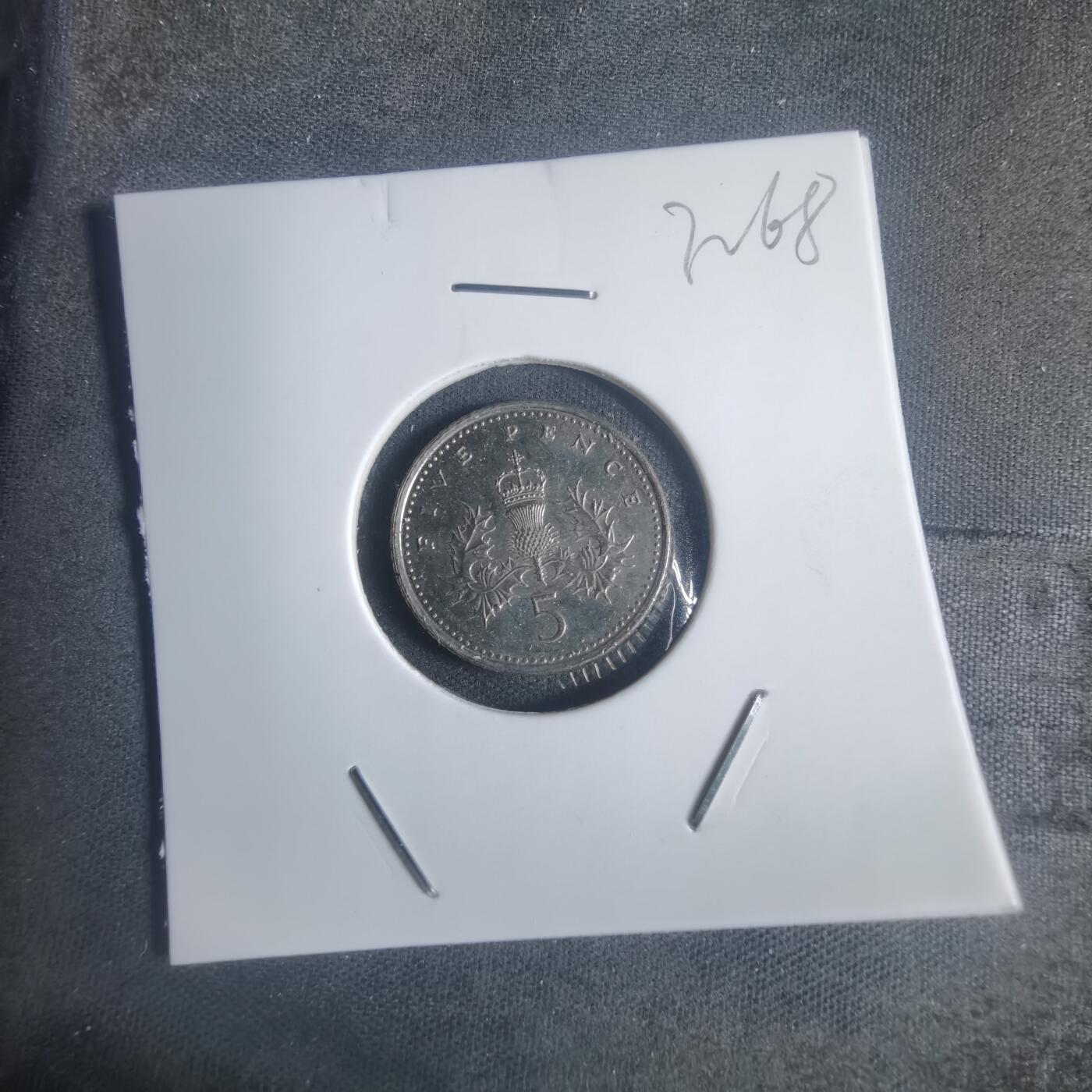 沼泽如烟--第932场 英国2002年5便士