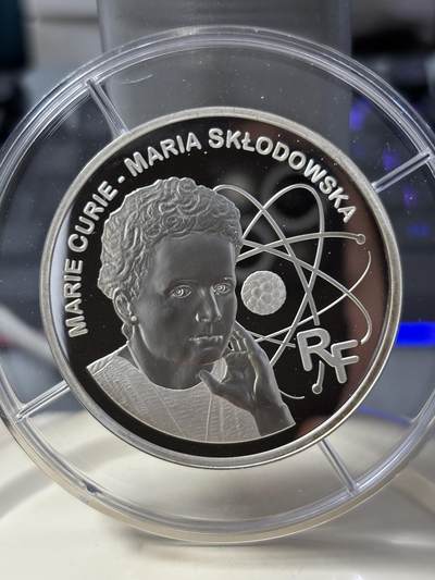 第186期拍卖 - 法国2006年居里夫人5盎司纪念银币，950银，发行500枚，有氧化