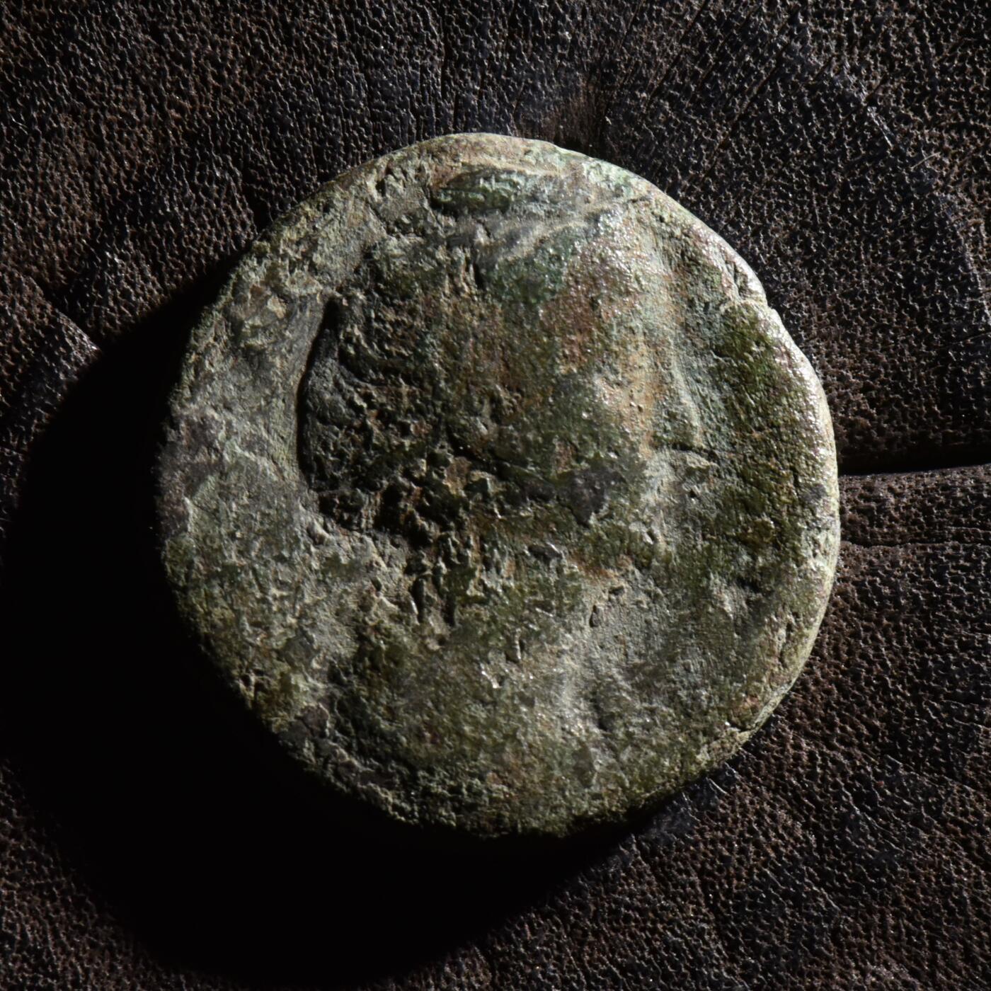 【良泉】【元旦直播场】1月1日晚19.30点开拍！208组西方古代钱币、日本朝鲜花钱 公元141年【古罗马】安东尼·庇护之妻-大福斯蒂娜，追思版，阿斯铜币，9.83克