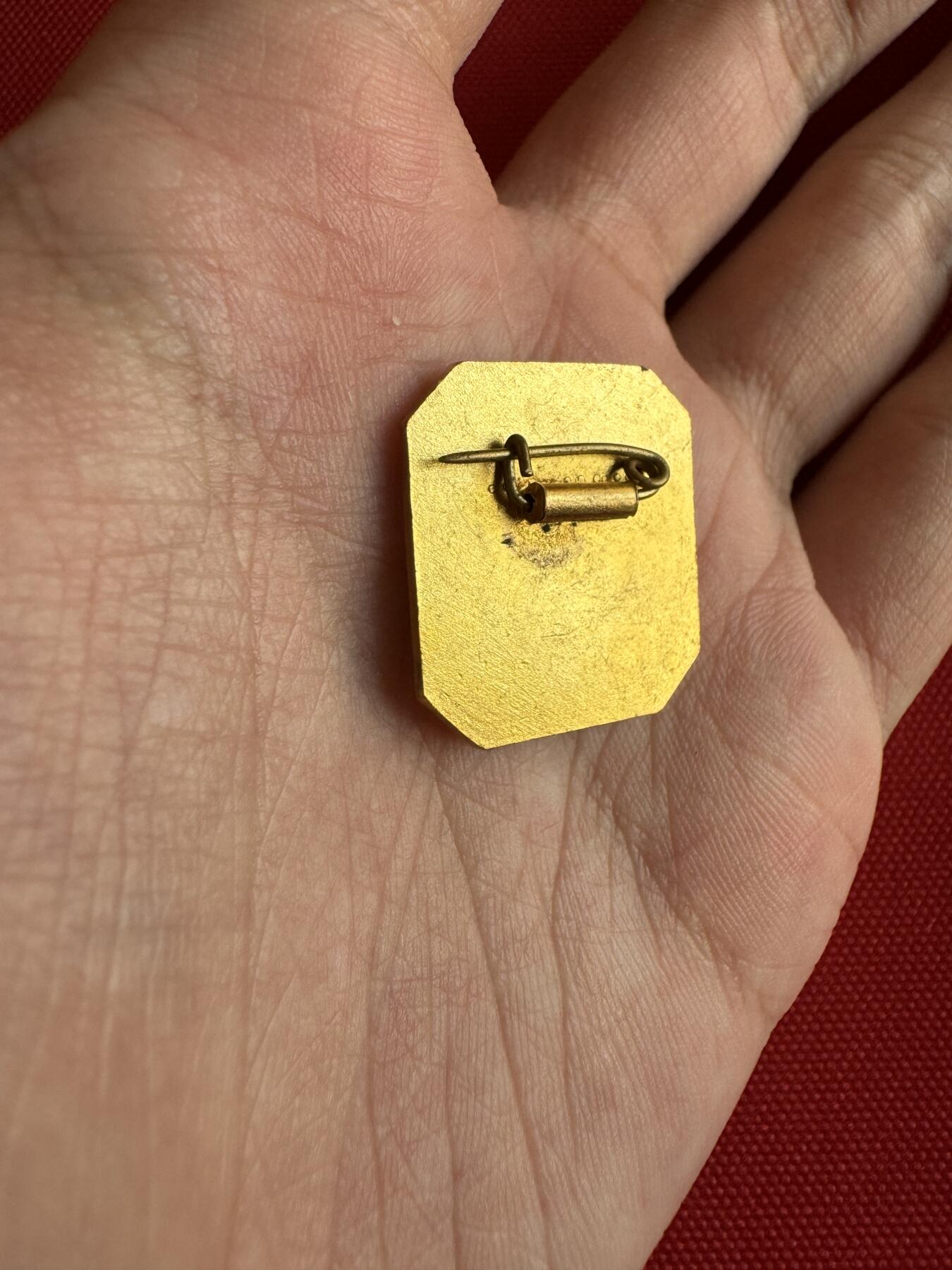 五哥徽章群   14号周日晚上八点4群联拍 铜章