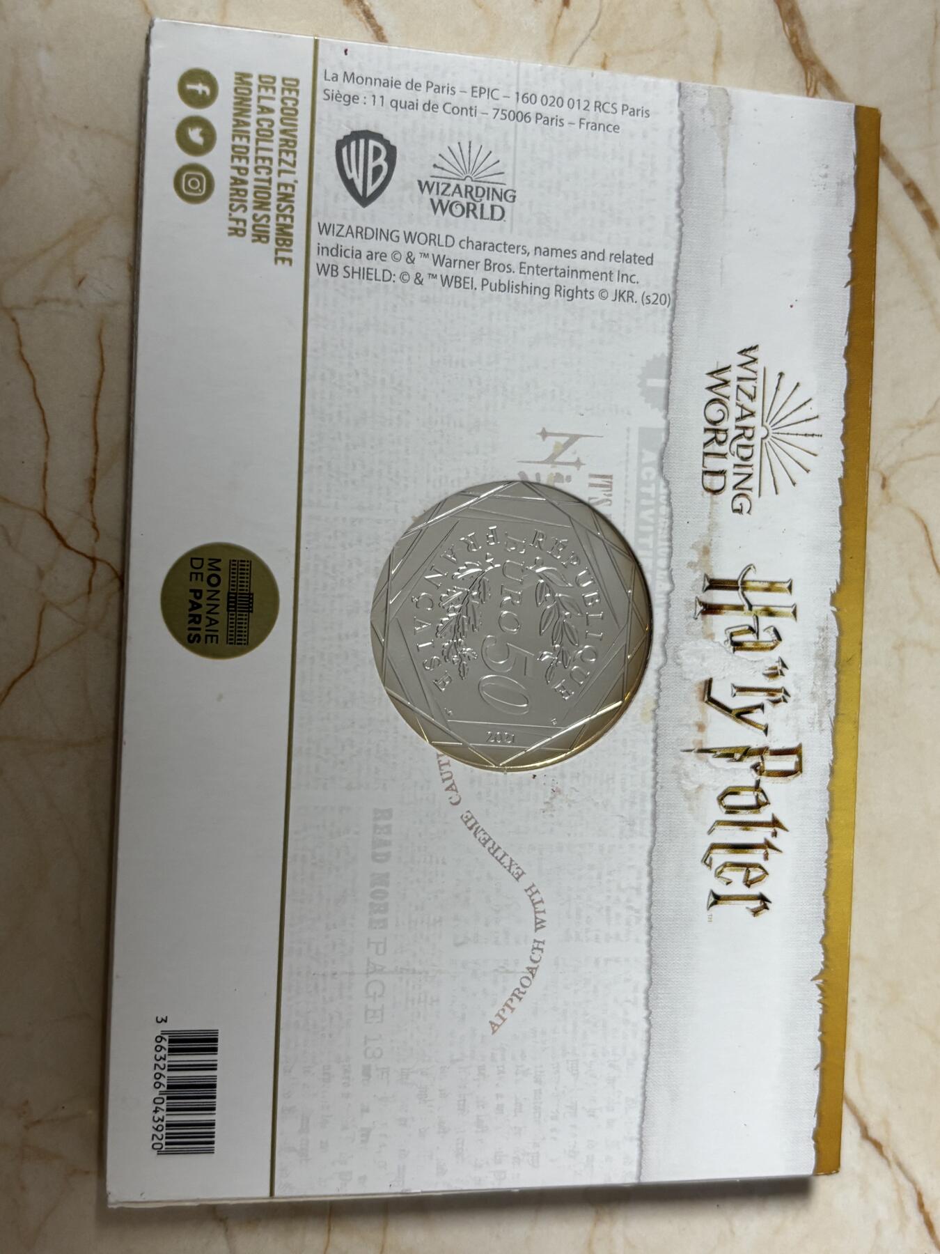 第186期拍卖 法国2021年哈利波特系列2组海德薇的信50欧彩银币原卡册，900银，41克
