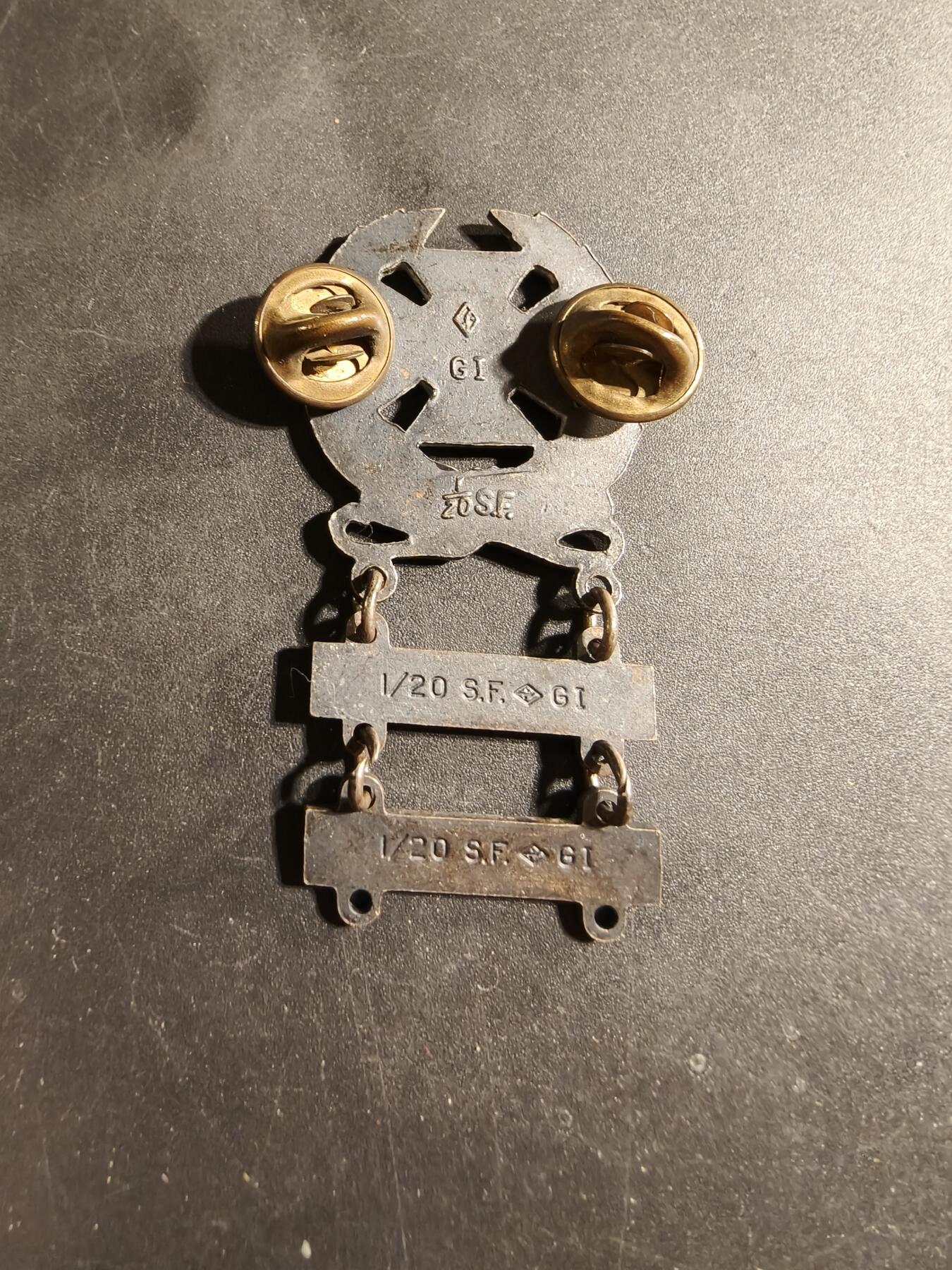 老王徽章第169期 美国步兵神射手技能章     步枪、榴弹双勋条      包银材质