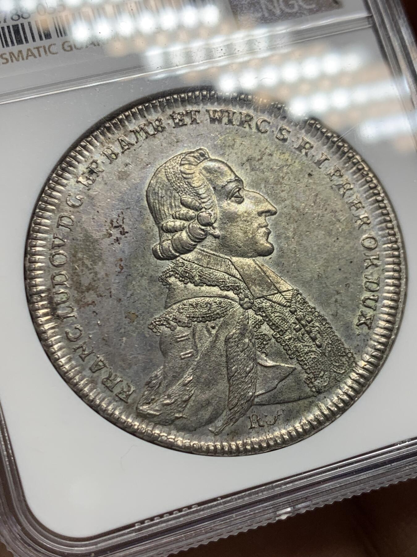 《竞宝斋》第447场 周日，周一，2场连拍 （全场包邮） NGC MS62 德国 1786年 维尔茨堡主教区  2泰勒大银币 56.13克 双倍的享受 包浆自然 小天使鼻尖清晰 非常稀少的品种 具体细节状态见图