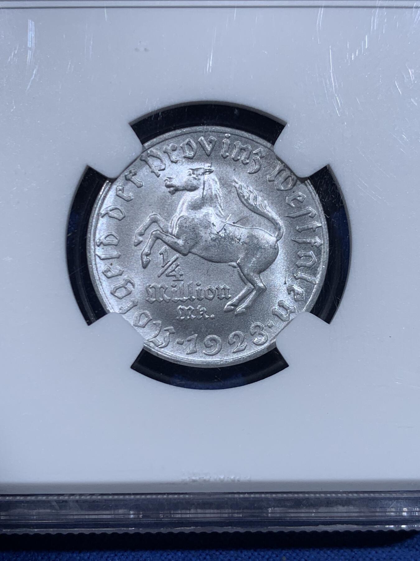 《竞宝斋》第447场 周日，周一，2场连拍 （全场包邮） NGC MS63 德国1923年德紧威斯特法伦马币 25万马克铝币 盒子左下角有磕 细节见图