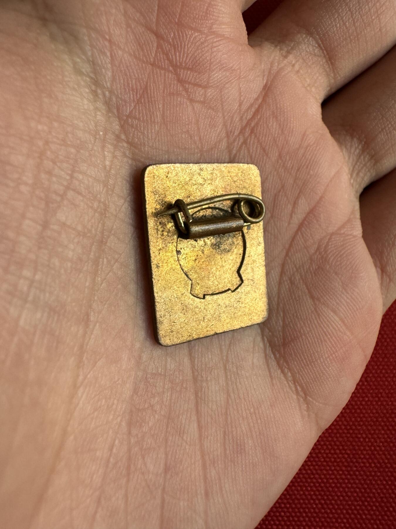 五哥徽章群   14号周日晚上八点4群联拍 铜章