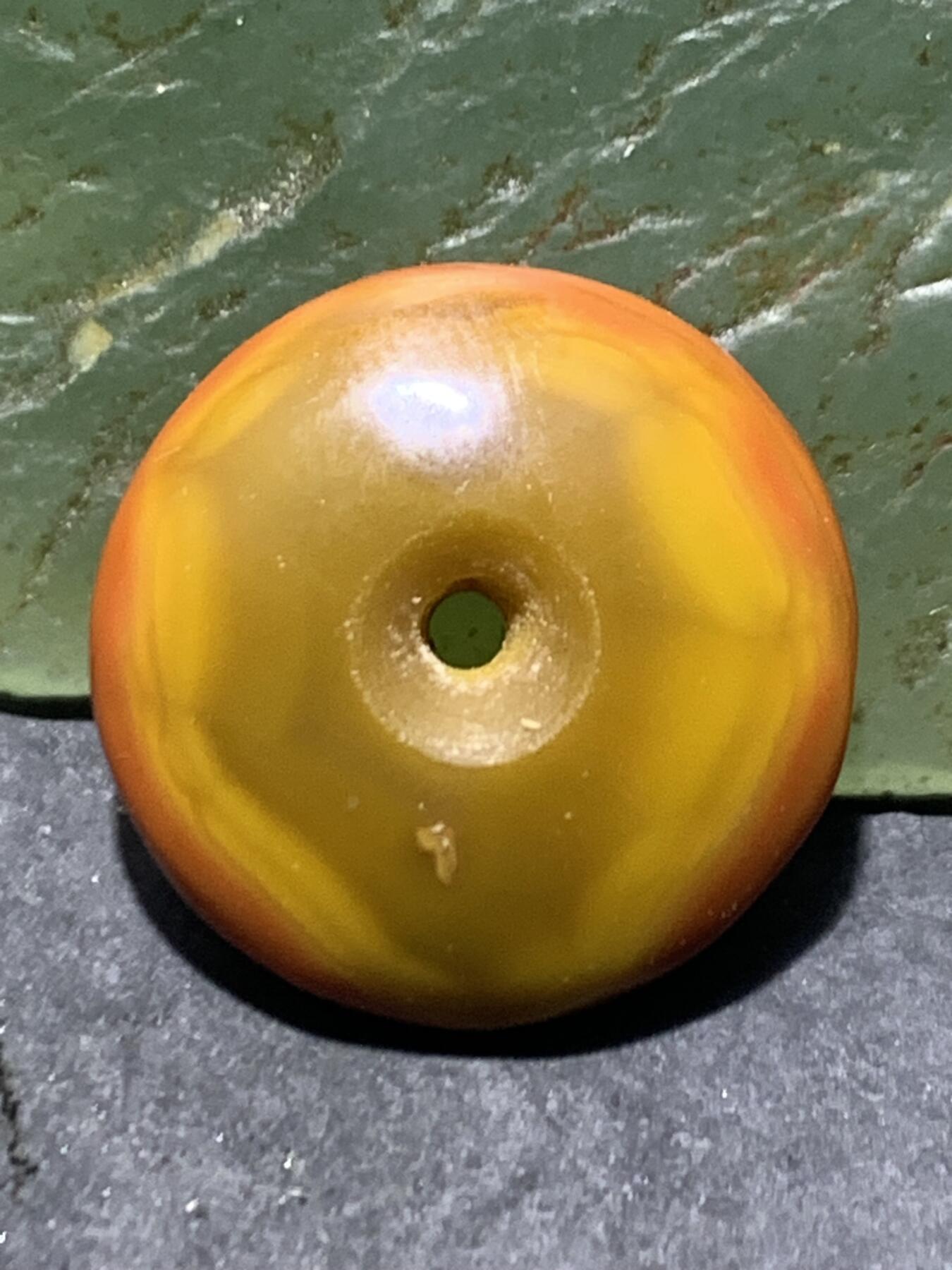 精美红黄双色战国红玛瑙小平安扣一个