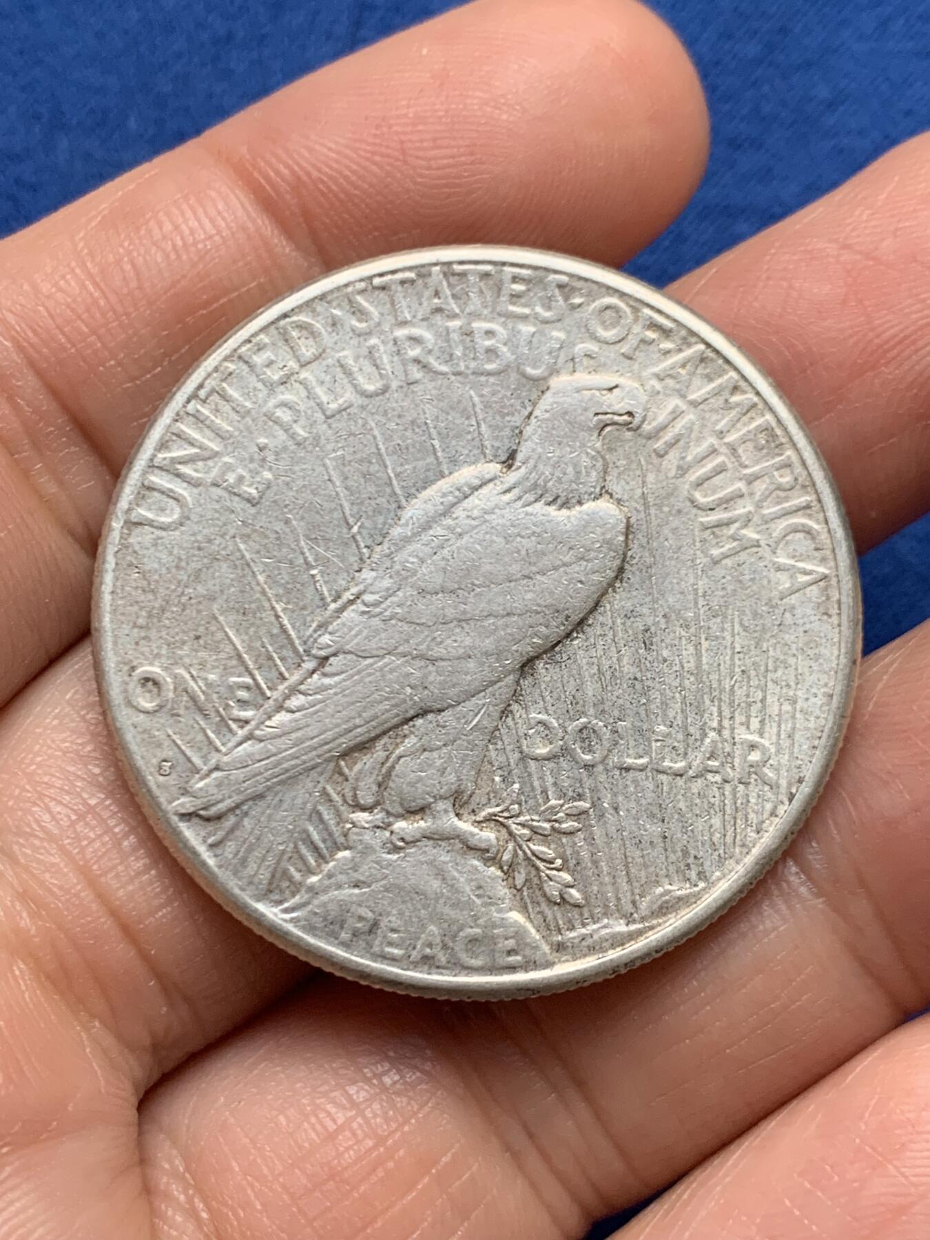 《竞宝斋》第447场 周日，周一，2场连拍 （全场包邮） 美国1922年和平鸽1美元银币