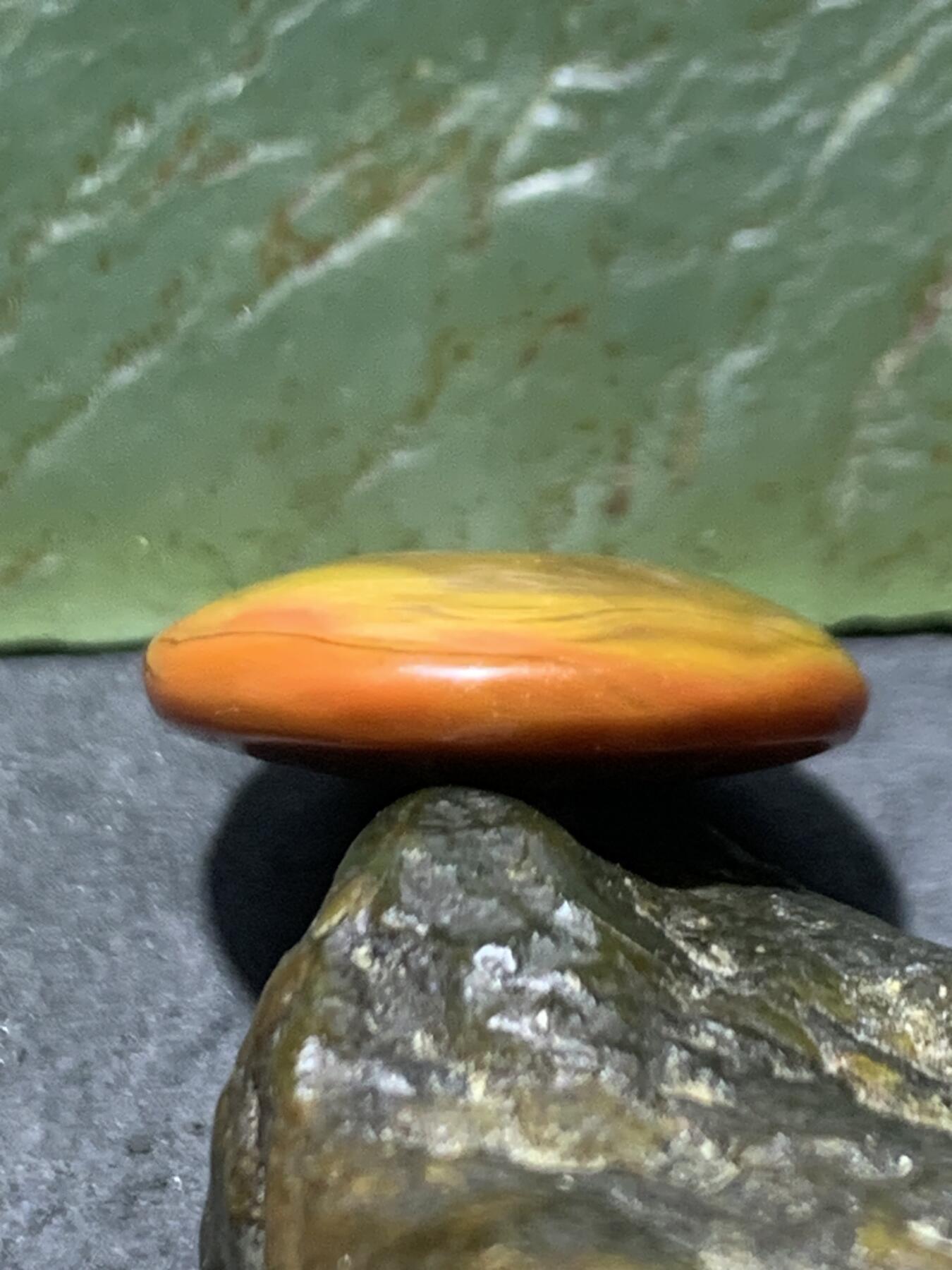 精美红黄双色战国红玛瑙小平安扣一个