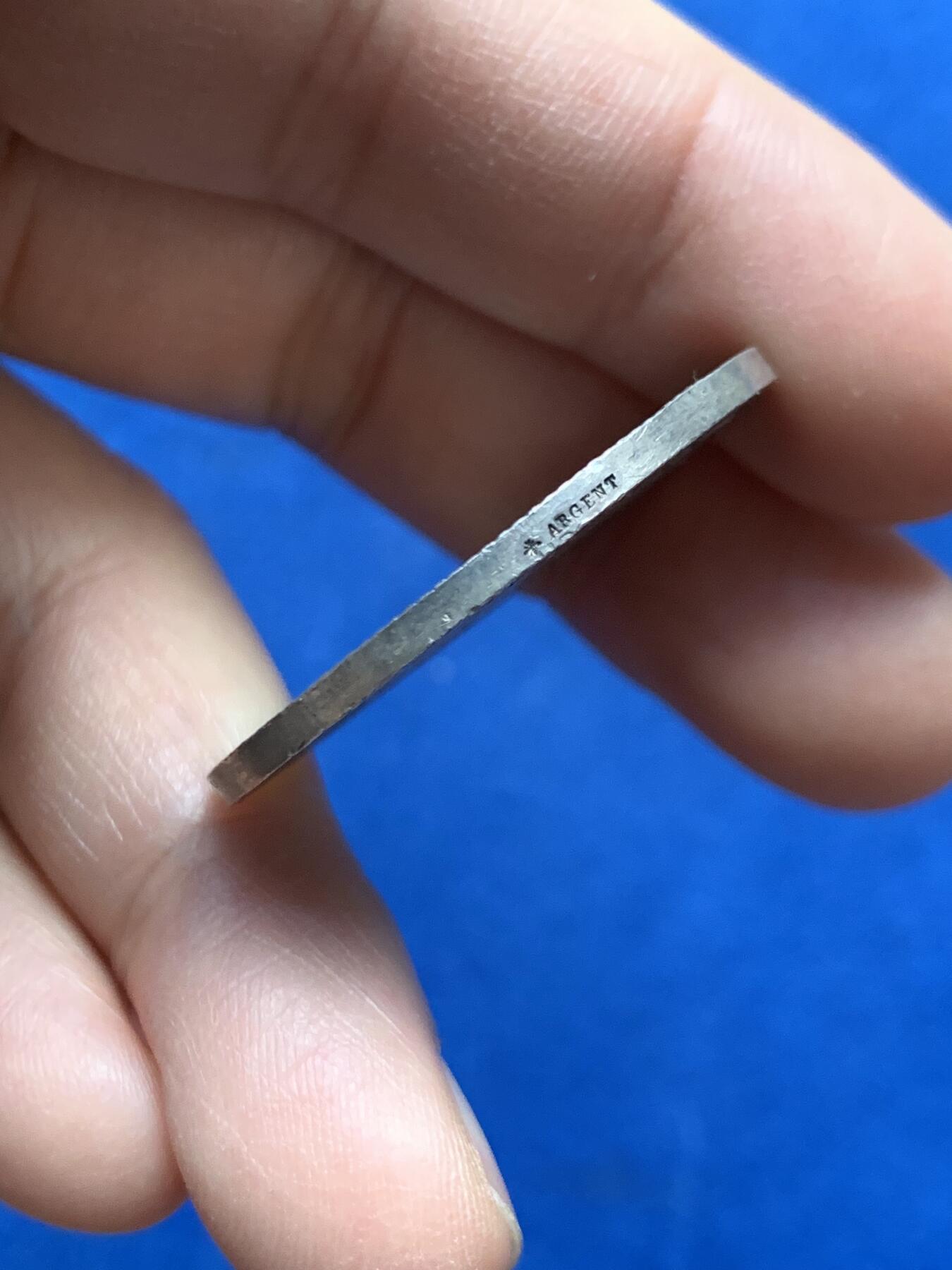 《竞宝斋》第447场 周日，周一，2场连拍 （全场包邮） 法属阿尔及利亚及印支1875年人寿保险公司银代币 蜜蜂银标 18.15克 35mm